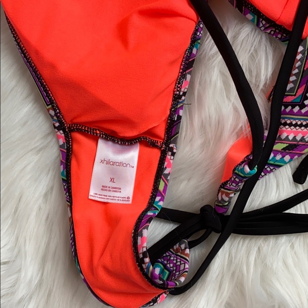 Bright Patterned Bikini Top - Picture 3 of 3